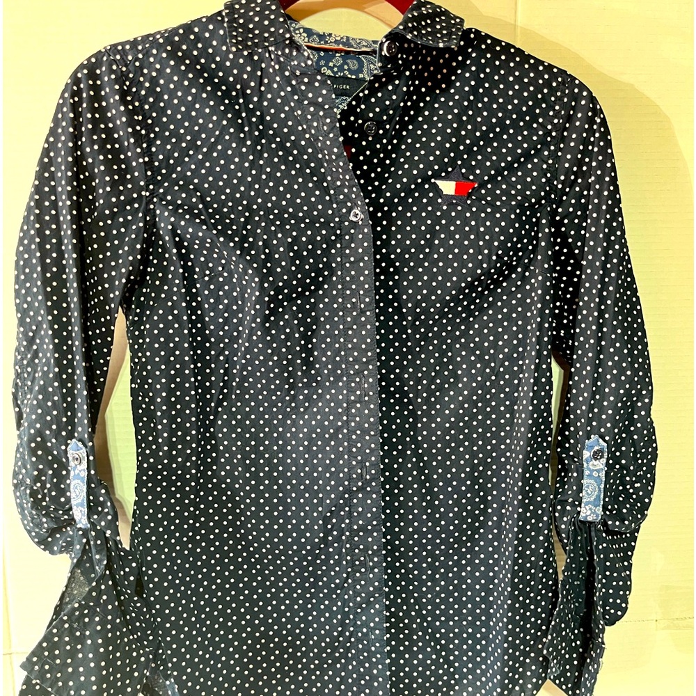 Tommy Hilifiger Shirt Women XS Navy Polka Dot Button Up Fitted Roll Tab Sleeve
